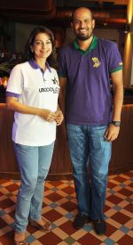 Juhi Chawla with Yusuf Pathan at Pizza Metro Pizza.jpg